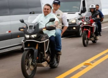 Com cartão corporativo, Bolsonaro gastou R$ 100 mil em cada motociata