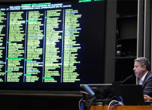 Câmara e Senado aprovam e PEC da Transição segue para promulgação