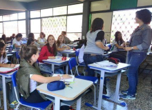 Professores de Minas Gerais aprovam indicativo de greve a partir de 8 de março