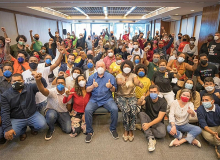 "O genocida será derrotado em 2022", diz Lula em encontro com movimentos populares