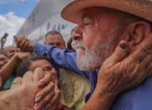 Lula quer incluir os pobres novamente no orçamento. Isso pode recuperar a economia