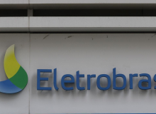 Trabalhador que investiu FGTS em ações da Eletrobras perdeu 7% só no fim de semana