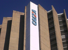 Bolsonaro e Guedes querem privatizar a Caixa. Bancários e oposição reagem
