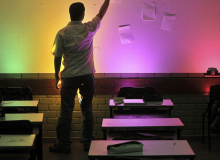 Pais e professores de SP rejeitam retomada de aulas presenciais sem limite de alunos