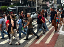 PIB cresce 0,8% no trimestre e economia do país passa a ser a oitava maior do mundo