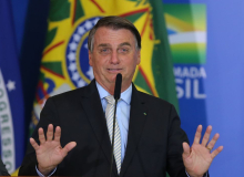 Bolsonaro é hospitalizado em SP com suspeita de nova obstrução intestinal