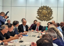 Setor público terá reajuste e retomada de concursos, diz  secretário de Gestão