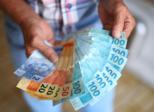 Políticas contrárias ao trabalhador diminuíram participação dos salários no PIB