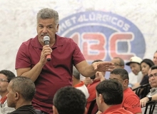 Três montadoras resistem a parar. Sindicato anuncia greve