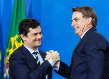 Ao deixar governo que ajudou a eleger, Moro acusa Bolsonaro de interferência na PF