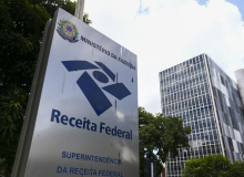 Bolsonaro veta projeto que adiava entrega da declaração do IR de Pessoa Física