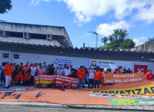 Petroleiros protestam contra venda da Lubnor e avisam: “a luta não terminou”