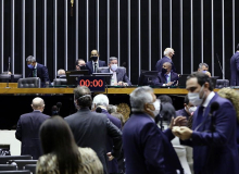 Sob protestos da oposição, Câmara aprova ‘PL da Grilagem’; texto vai ao Senado