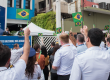 Proposta patronal é rejeitada e greve de pilotos e comissários entra no 5º dia