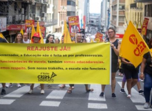 Professores pressionam governo Leite e deputados pelo reajuste de 14,95% para todos