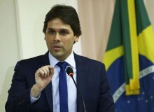 Em meio a "apagão" na Previdência, presidente do INSS pede demissão