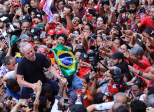 Há 3 anos, após 580 dias de uma prisão injusta e sem provas, Lula foi libertado