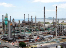 Governo vai arrecadar US$ 8 bilhões a menos com venda de refinarias da Petrobras