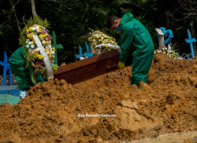 Brasil pode ultrapassar os EUA no número de mortes por Covid-19, alerta Abrasco