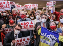 Lula recebe documento de servidores e reafirma que é contra PEC 32