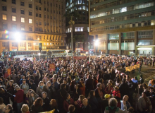 Em Porto Alegre, ato protesta contra ataques aos servidores