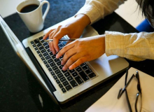 Novas regras para o teletrabalho podem estender jornada, sem pagamento de hora extra
