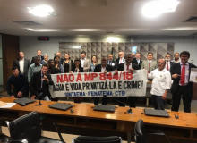 Trabalhadores defendem saneamento e denunciam abusos da MP editada por Temer