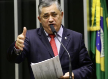 José Guimarães (PT-CE) quer tornar inelegíveis condenados por racismo e homofobia