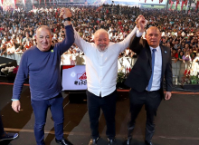 Sérgio Nobre exalta bancários e metalúrgicos como símbolos de luta no país