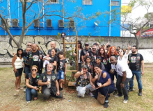 Metroviários homenageiam vítimas da Covid-19 com plantio de mudas de Ipê-SP