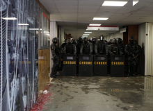 Doria e Macris, do PSDB, atacam servidores com violência nunca vista