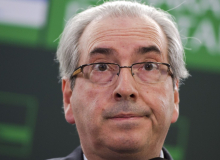 Aliados de Cunha abandonam parlamentar