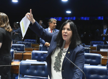 Senadora ganhou emenda de R$ 2,9 mi antes de alegar fraude e retirar apoio à CPI