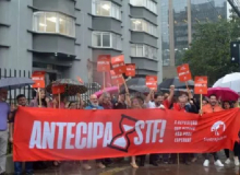 Servidores do Judiciário no RS protestam contra onda de benefícios a magistrados