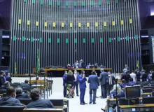 Câmara aprova em 2º turno mudanças na PEC do Calote. Veja como ficou