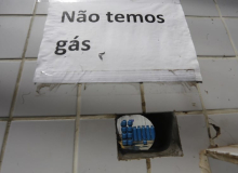 Com refinaria privatizada, baianos sofrem com falta de gás de cozinha