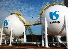 Em uma noite vereadores aprovam e prefeito de SP sanciona privatização da Sabesp