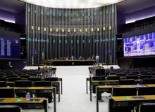 PEC 186: Cai proibição de promoção de servidor, mas salário será congelado