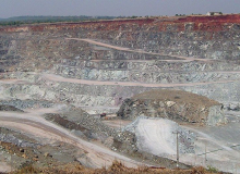 Em "afronta" ao STF, mineradora volta a processar amianto em Goiás