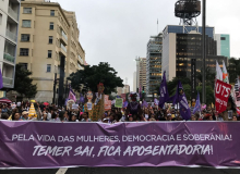 Mulheres ocupam as ruas do País em defesa da democracia e na luta por igualdade