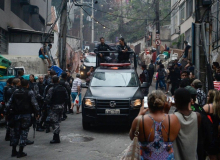 Moradores do Complexo do Alemão lidam com a pandemia e a violência policial