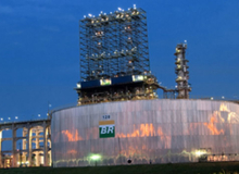 Professor da UFRJ defende investimentos em refino feitos pela Petrobras