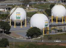 Enquanto Brasil quer privatizar, Reino Unido deve nacionalizar empresas de gás 