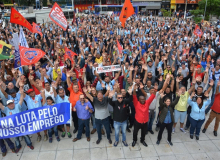 Metalúrgicos do ABC aprovam greve geral contra reforma de Bolsonaro