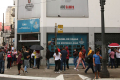 Desemprego tem alta no trimestre, mas recua no ano e renda cresce, mostra pesquisa