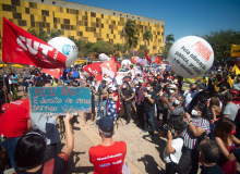 Em todo Brasil, trabalhadores se unem na luta contra PEC 32, por direitos e emprego