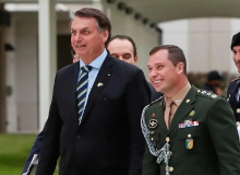 PIX para Bolsonaro e transações atípicas de Mauro Cid serão investigadas por CPMI