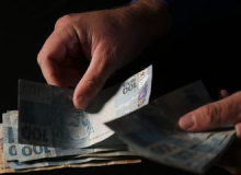 Para 41% dos brasileiros vida financeira piorou e 63% avaliam como ruim a economia