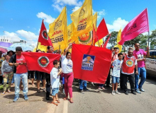 Movimentos populares protestam em Brasília em defesa do Minha Casa, Minha Vida