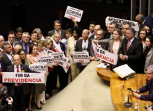 Oposição luta para diminuir efeitos perversos da reforma da Previdência